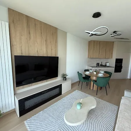 Eurovea Tower 22nd Floor Danube And Castle Apartment *